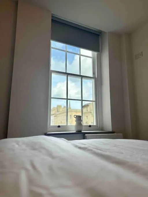 Haus Of Sulis, City Centre Apartment With Lift Access Bath